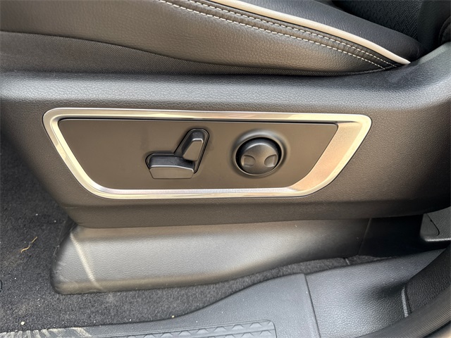 2025 Ram 1500 Laramie photo 14