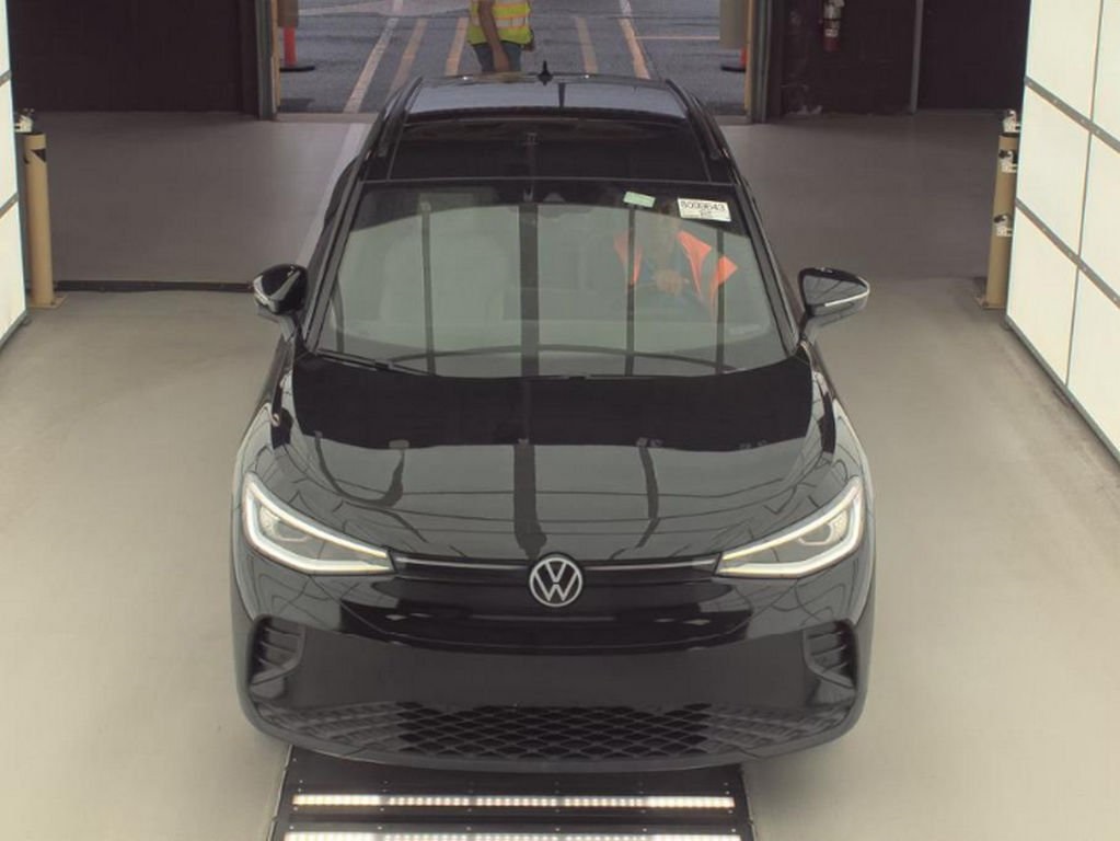 Used 2021 Volkswagen ID.4 PRO S with VIN WVGTMPE2XMP055195 for sale in Bedford, OH