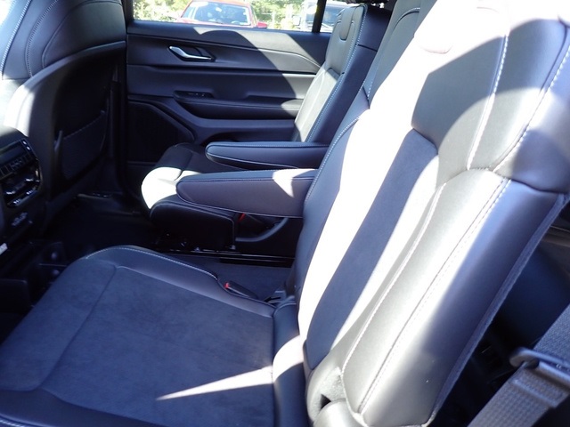 2025 Jeep Grand Cherokee Altitude X photo 10