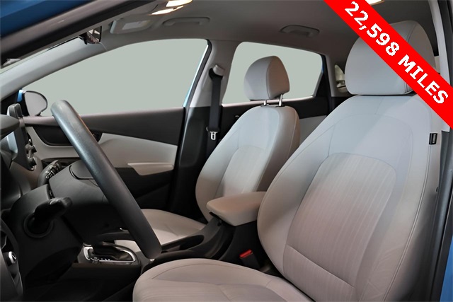 2023 Hyundai Kona SEL photo 2