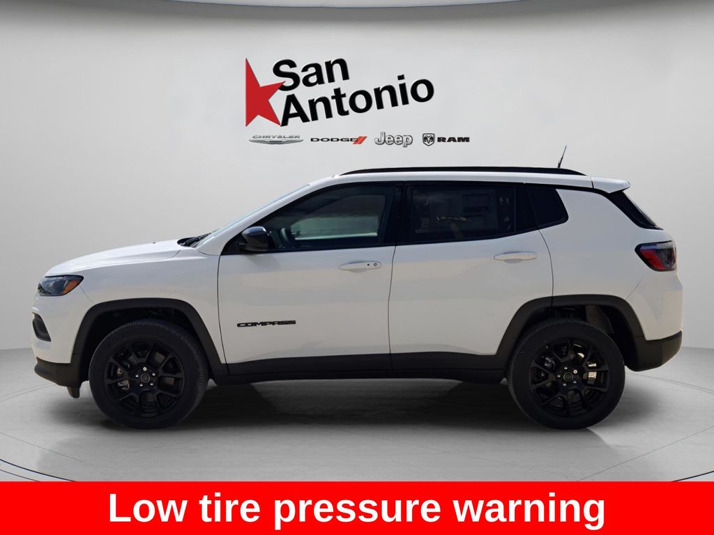 2026 Jeep Compass Latitude Altitude Special Edition photo 4