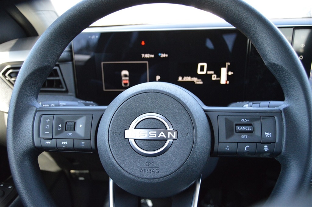 2025 Nissan Kicks SV photo 26