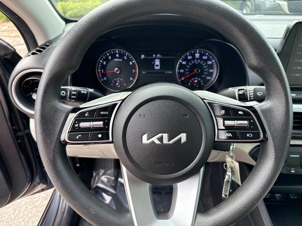 2022 Kia Forte LXS photo 32
