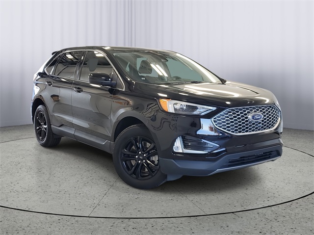 2024 Ford Edge SEL photo 2