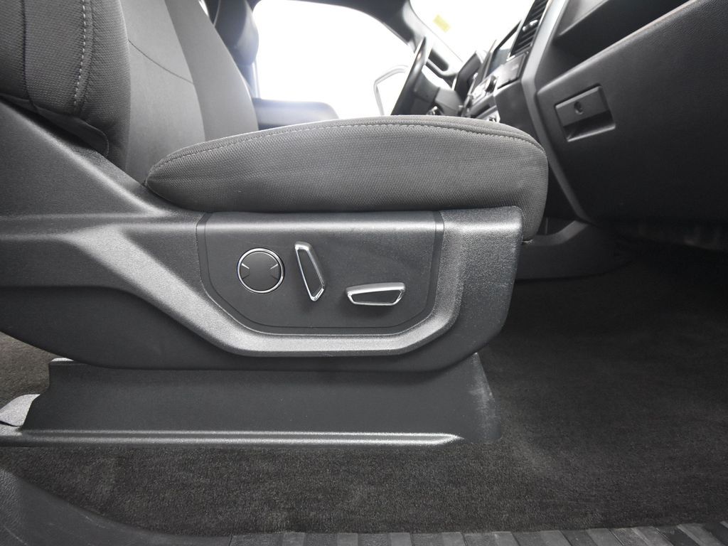 2018 Ford F-150 XLT FX4 photo 37