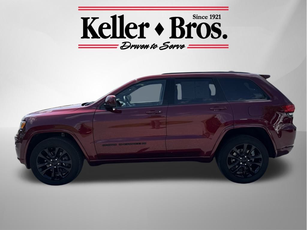 Used 2022 Red Jeep Laredo X image 4