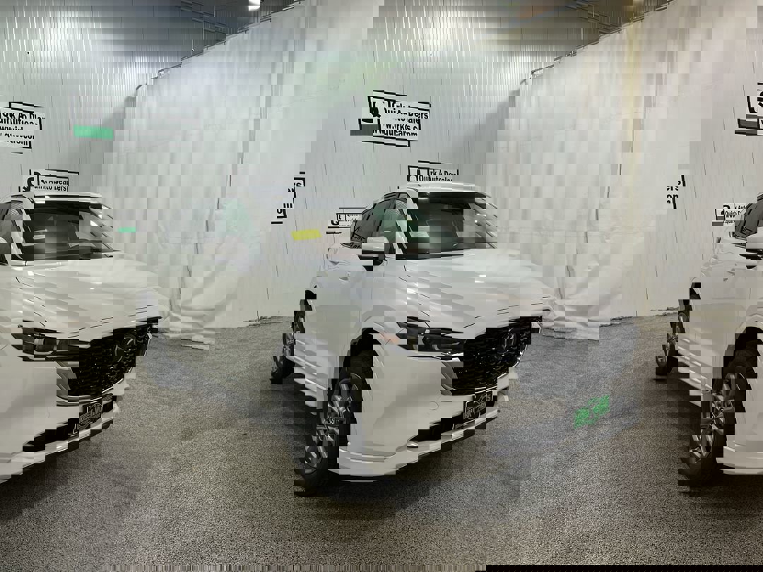 2025 Mazda CX-5 2.5 Select photo 3