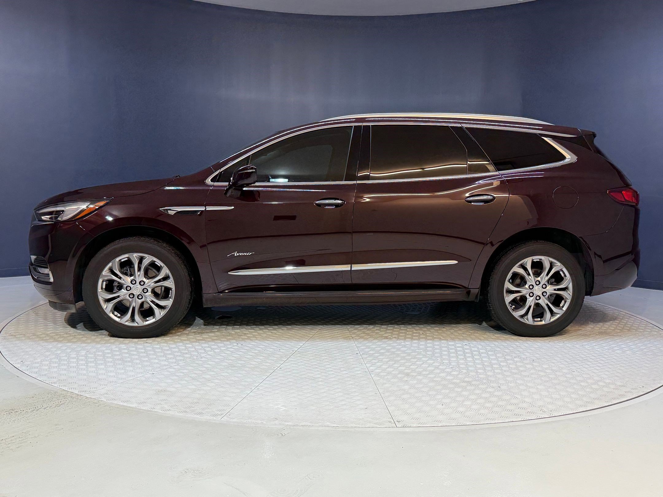2021 Buick Enclave Avenir photo 2
