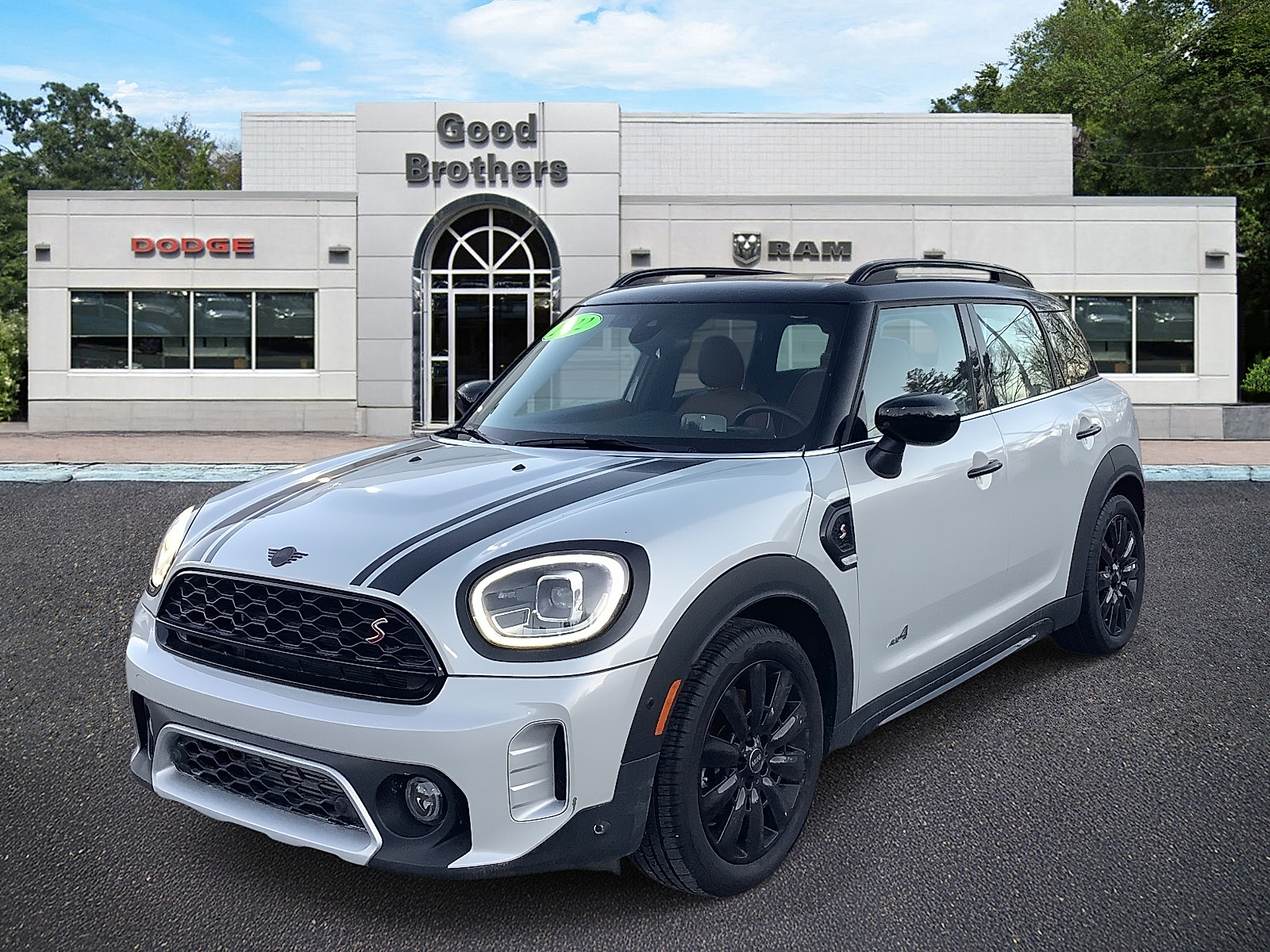 2022 MINI Countryman S's photo