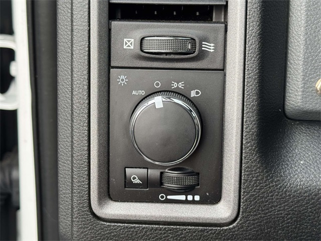 2017 Ram 3500 Tradesman photo 7
