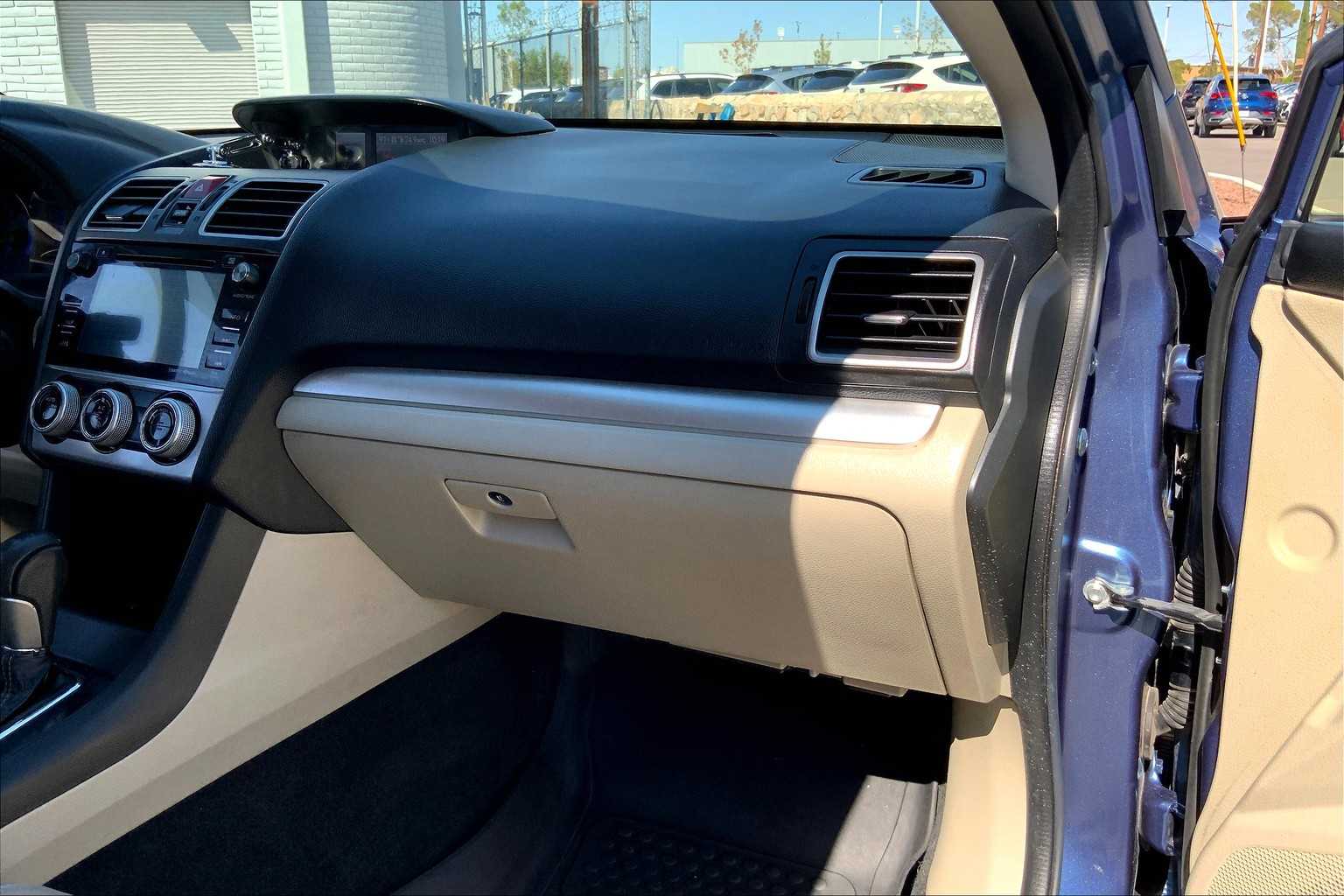 2015 Subaru Crosstrek Hybrid Touring photo 16