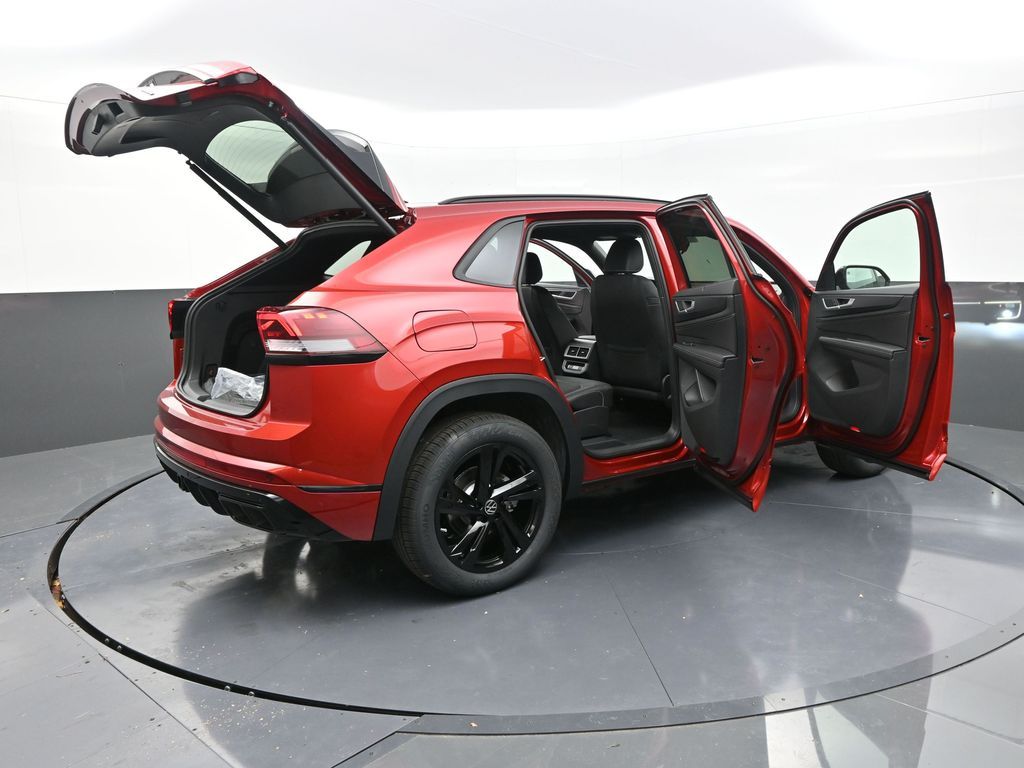2025 Volkswagen Atlas Cross Sport SEL R-Line photo 32
