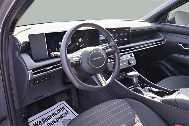 2025 Hyundai Santa Cruz SE photo 4