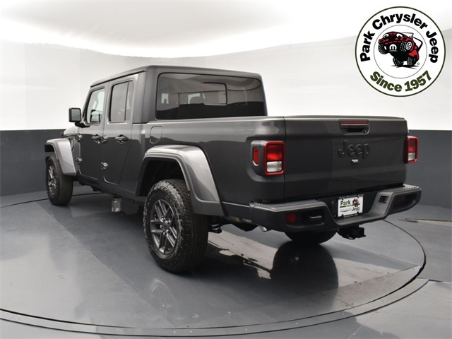 2025 Jeep Gladiator Sport S photo 4