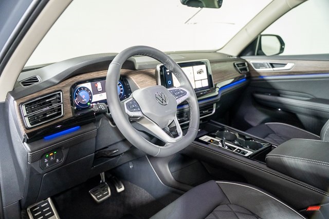 2025 Volkswagen Atlas SEL Premium R-Line photo 26