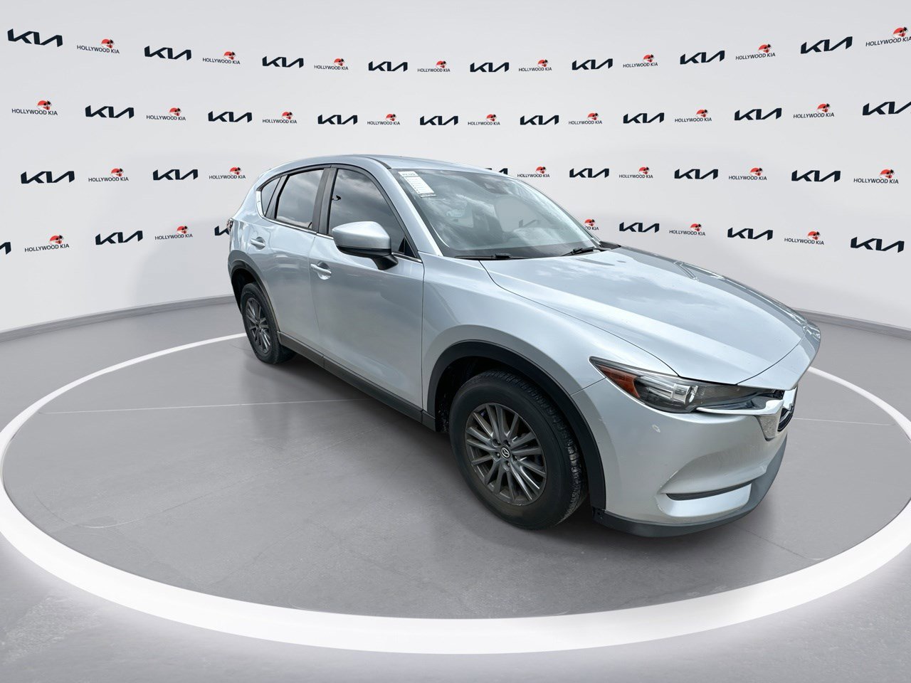 2019 Mazda CX-5 Touring photo 2