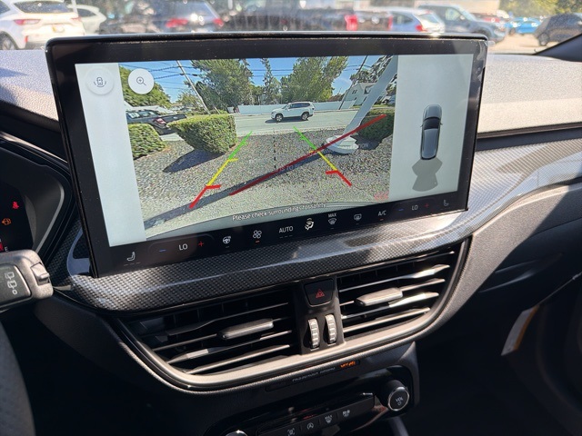 2025 Ford Escape ST-Line photo 13