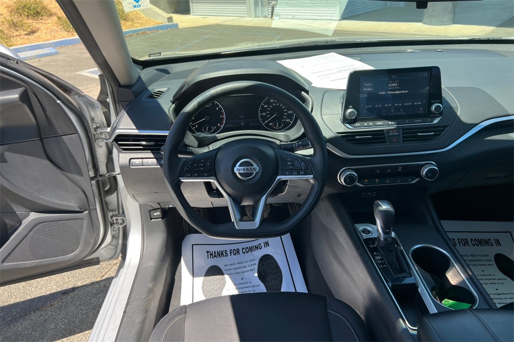 2022 Nissan Altima 2.5 SV photo 18