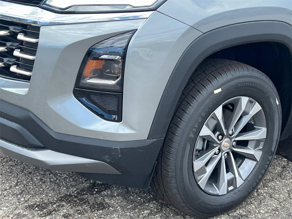 2026 Chevrolet Equinox LT photo 8