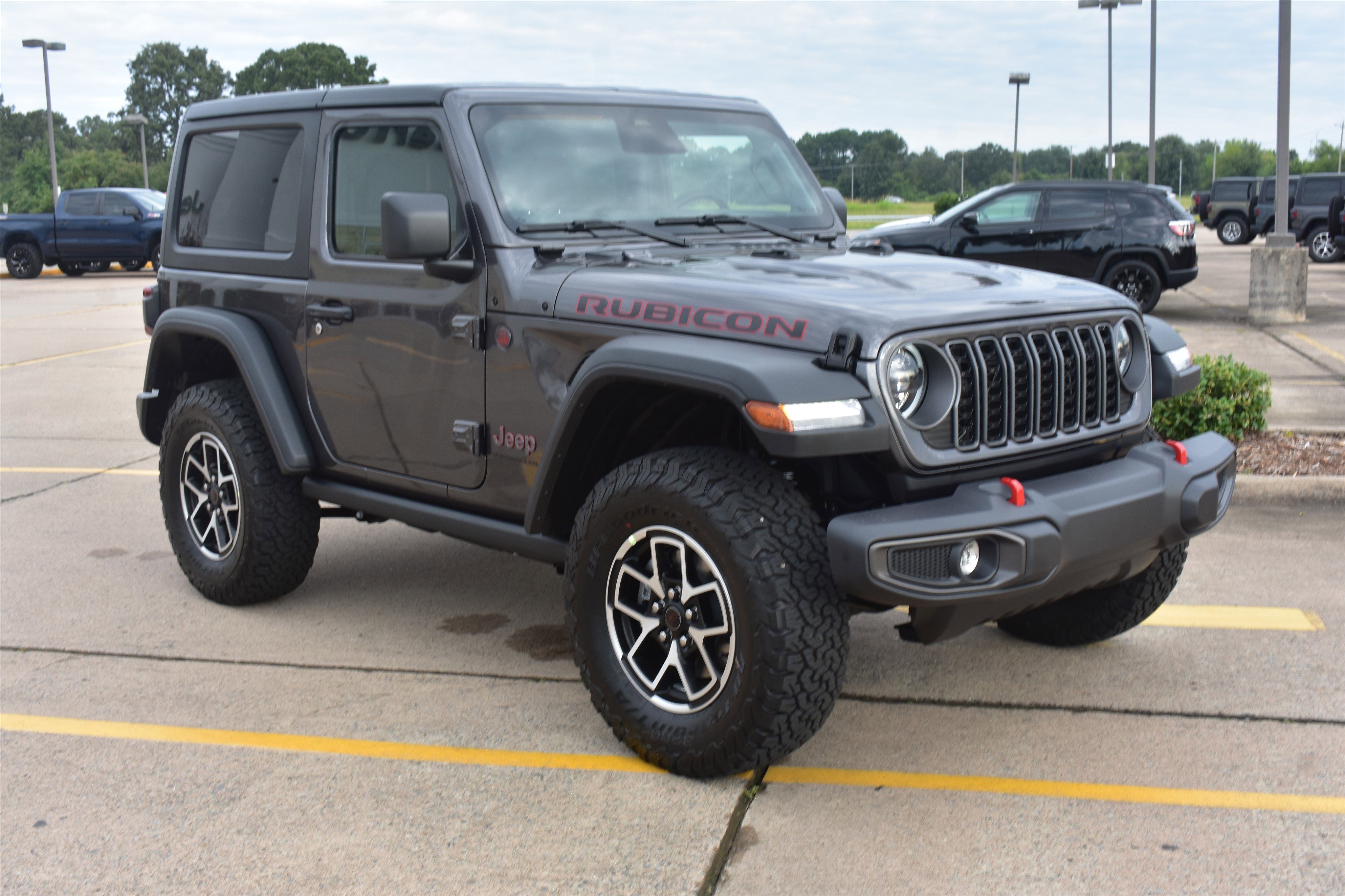 2025 Jeep Wrangler Rubicon photo 2