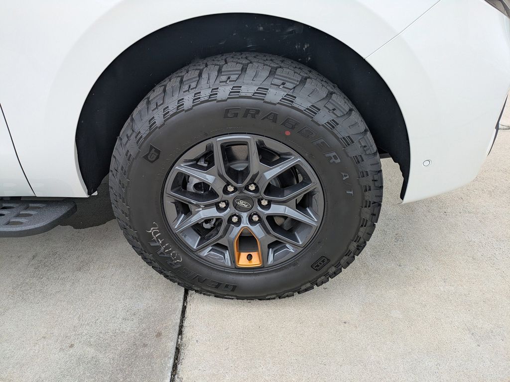2025 Ford Expedition photo 10