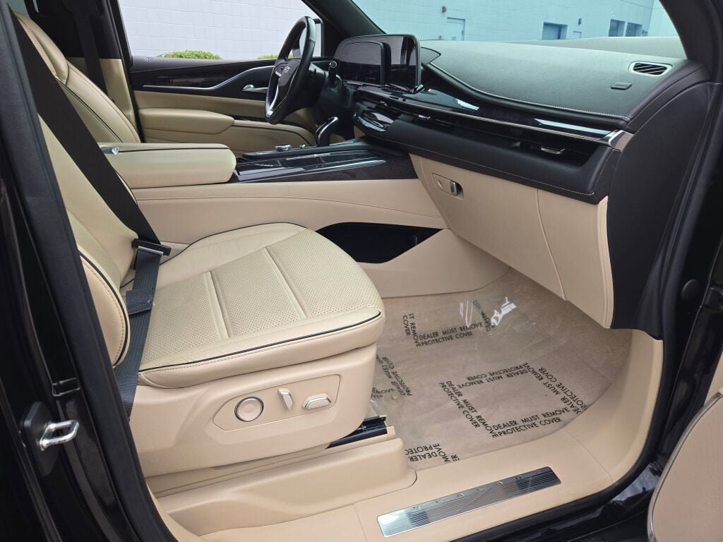 2021 Cadillac Escalade ESV Premium Luxury photo 6