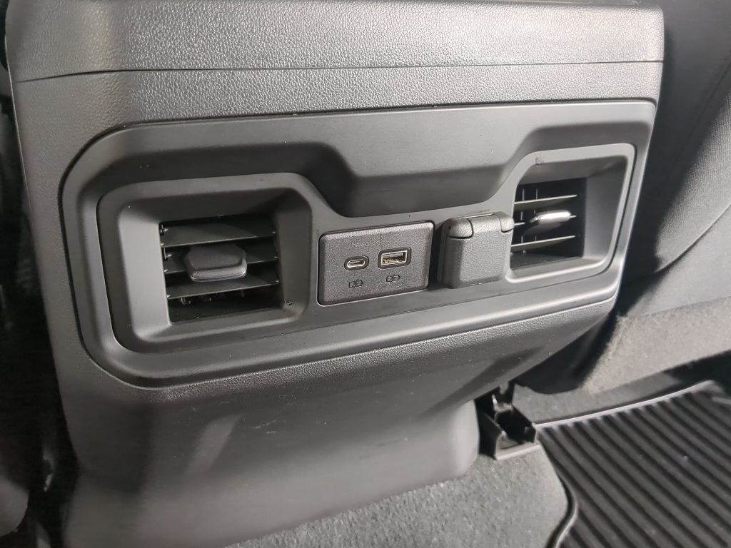 2021 Chevrolet Silverado 1500 RST photo 19