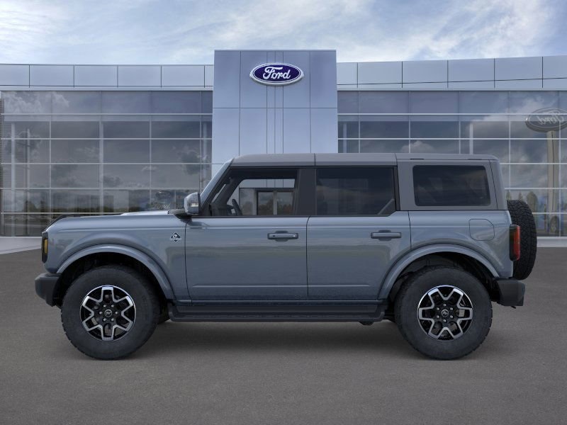2025 Ford Bronco Outer Banks photo 3
