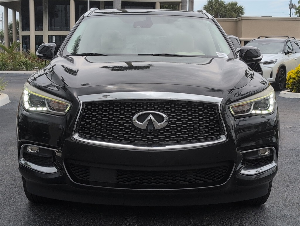 2019 Infiniti QX60 Luxe photo 3