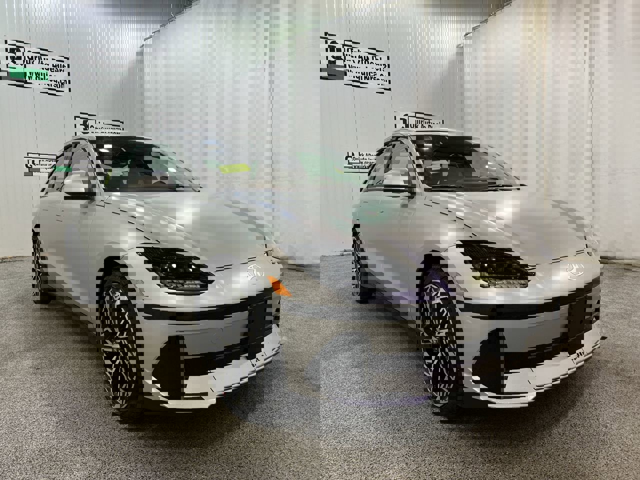 New 2025 Gravity Gold Matte Hyundai SEL image 1