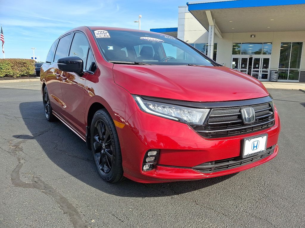 2023 Honda Odyssey Sport photo 3