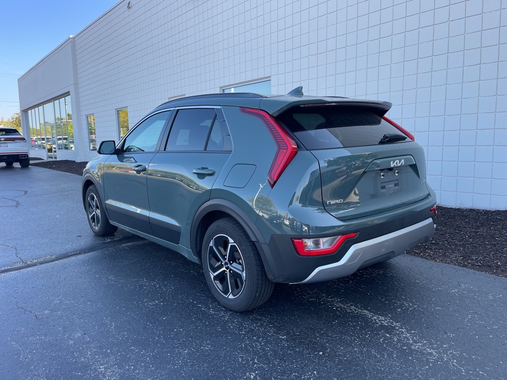 2023 Kia Niro Plug-In Hybrid EX photo 2