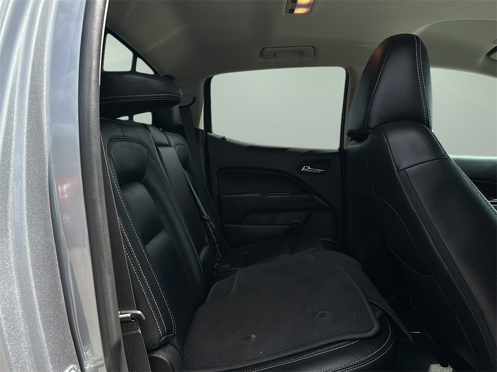 2022 Chevrolet Colorado LT photo 17
