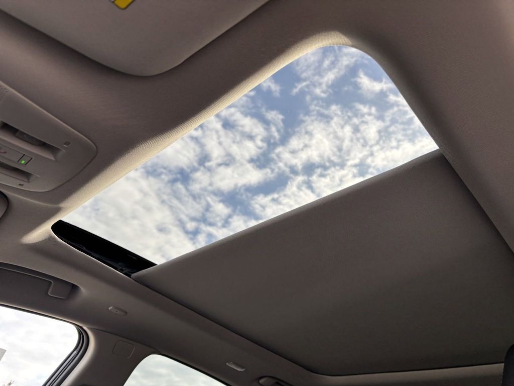 2025 Nissan Murano SL photo 16