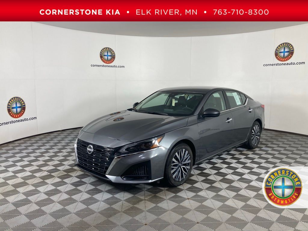 2024 Nissan Altima SV