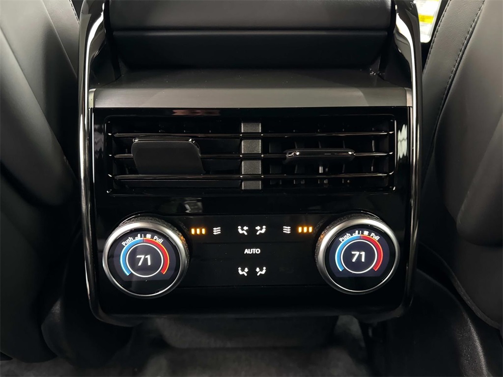 2025 Land Rover Range Rover Sport SE photo 14