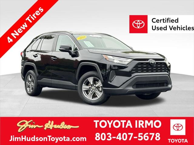 2024 Toyota RAV4 XLE's photo
