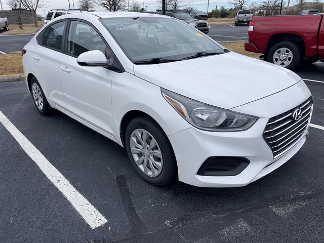 2020 Hyundai Accent SE's photo
