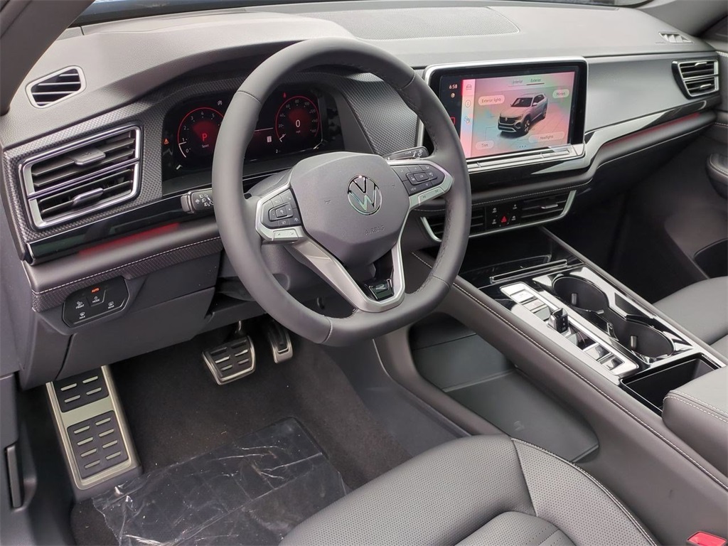2025 Volkswagen Atlas Cross Sport SEL R-Line photo 10
