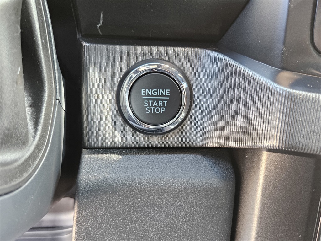 2025 Ford F-250 Platinum photo 18