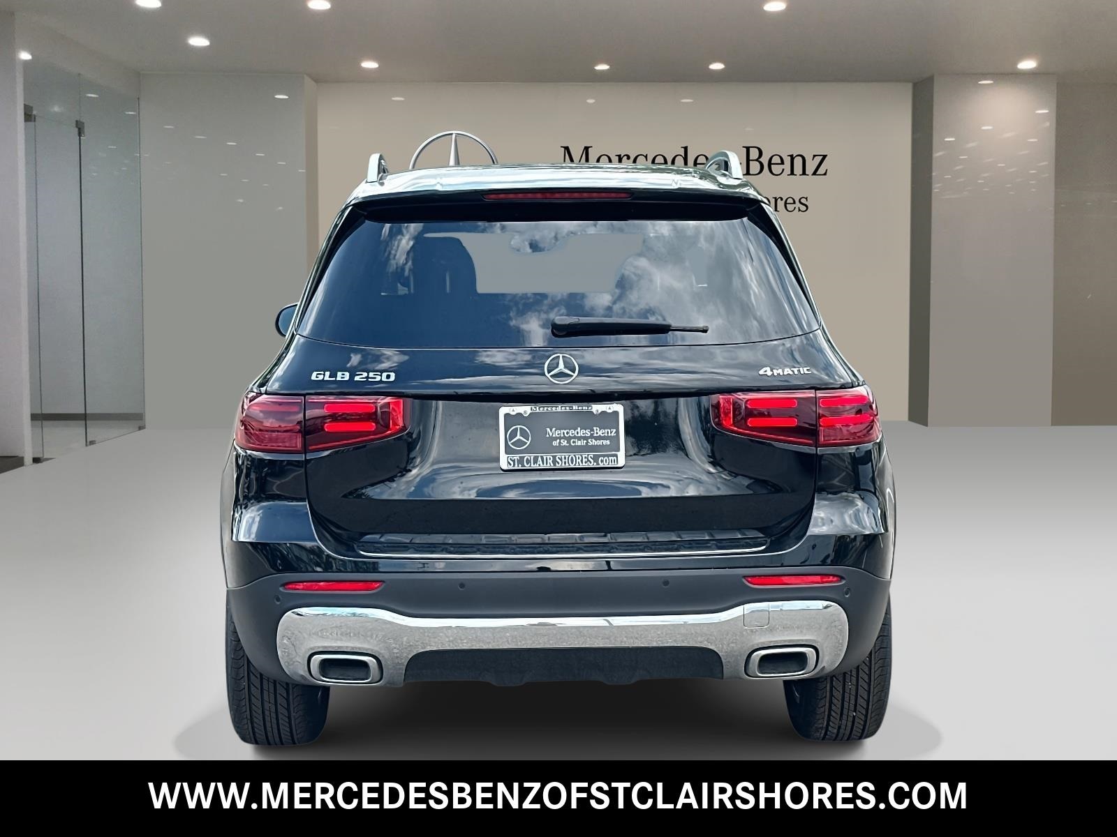 2025 Mercedes Benz GLB 250 4MATIC photo 3
