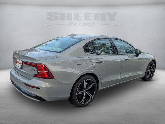 2024 Volvo S60 B5 Core photo 26