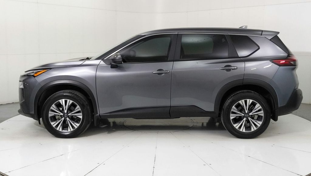 2023 Nissan Rogue SV photo 3