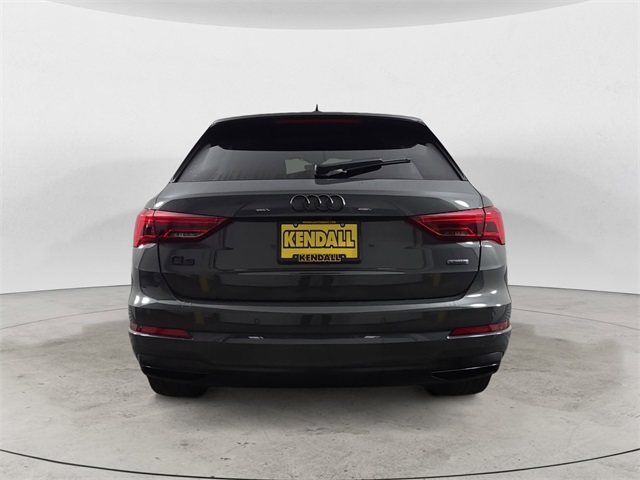 2021 Audi Q3 Premium photo 4