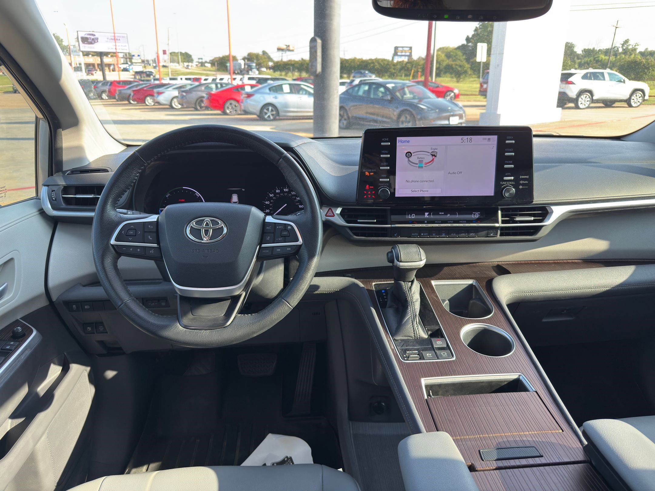 2022 Toyota Sienna XLE photo 4