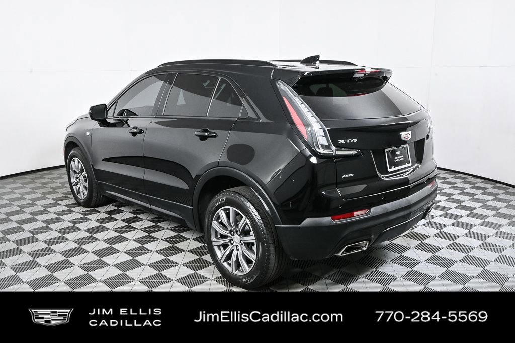 2023 Cadillac XT4 Sport photo 3