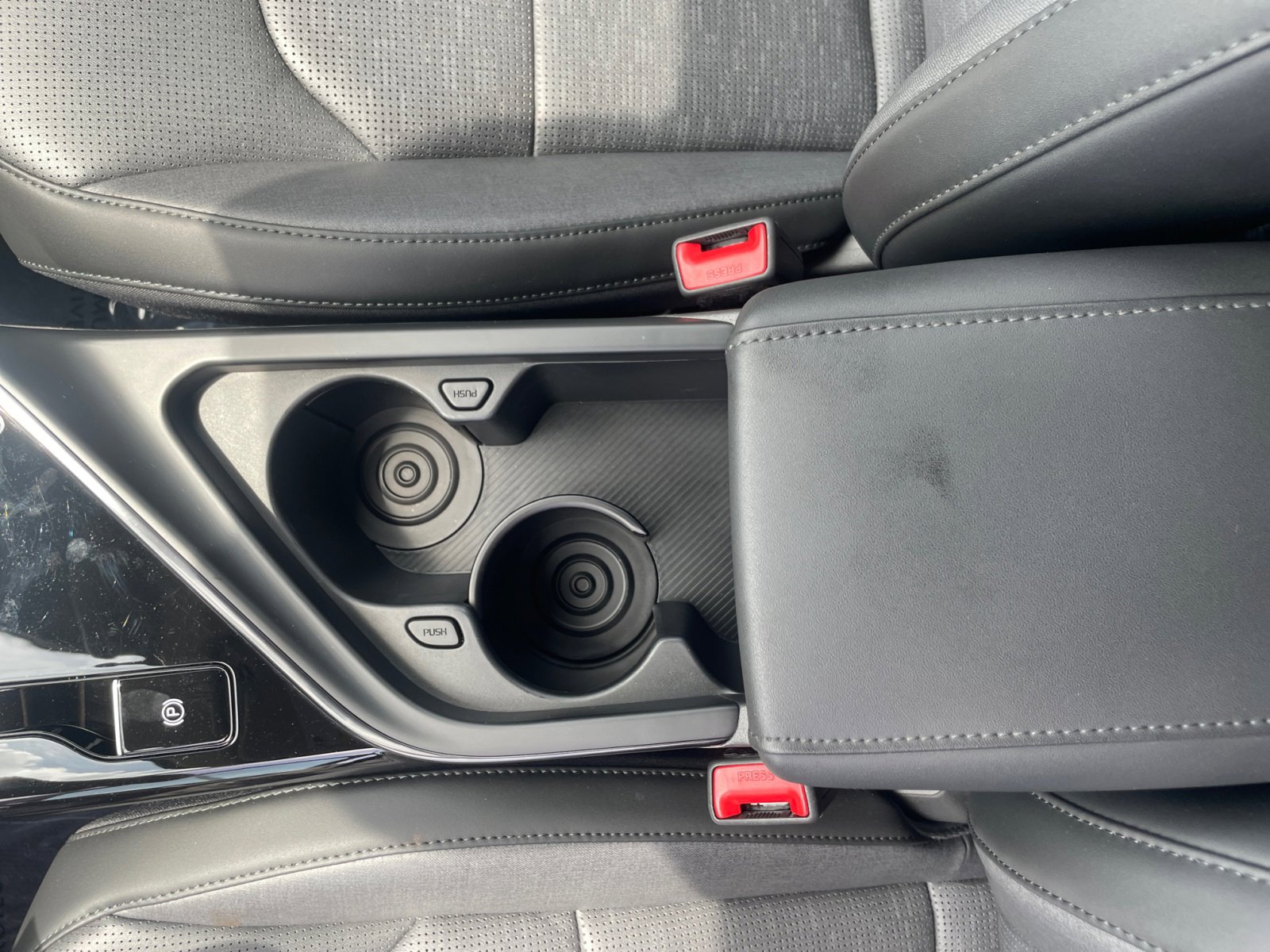 2024 Kia Niro EV Wave photo 26