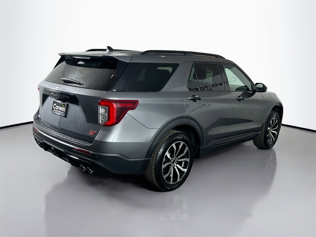 2022 Ford Explorer ST photo 15