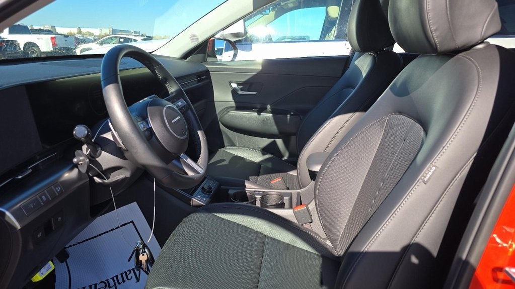 2025 Hyundai Kona Limited photo 2