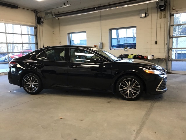 2023 Toyota Camry XLE photo 2